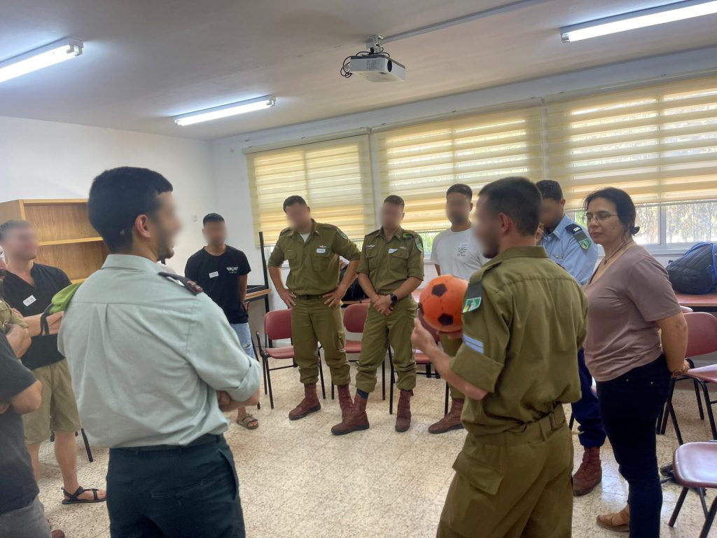 סדנת מצמיחים בנושא רב תרבותיות בצה"ל